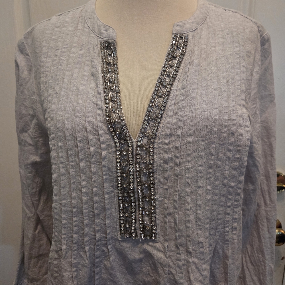 Chicos Linen Popover Top Gray Embellished Stones Bling Size 1 Medium Beachy